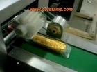 【Automatic biscuit packaging machine with tray】