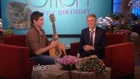 Zac Efron serenades Ellen DeGeneres!